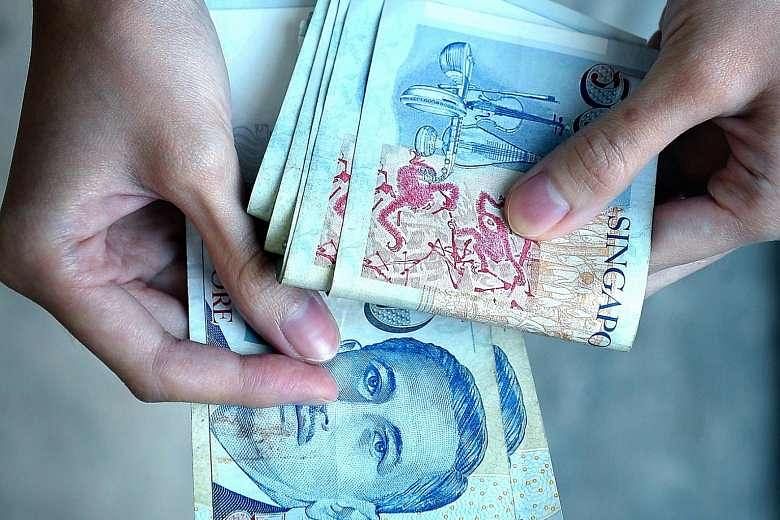 Empat tahun penjara untuk wanita yang menipu majikan hampir $ 800k